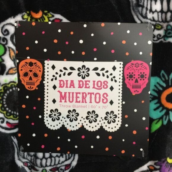 Dia De Los Muertos Sugar Skull Plush Throw Blanket 60" x 70" - Picture 4 of 4
